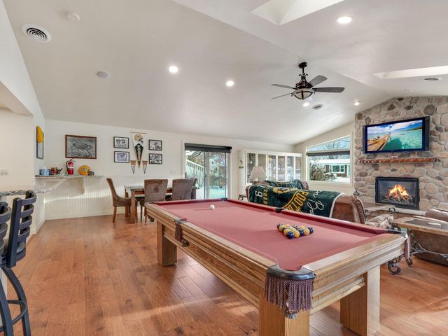 1735 S Oneida STREET, Green Bay, WI 54304