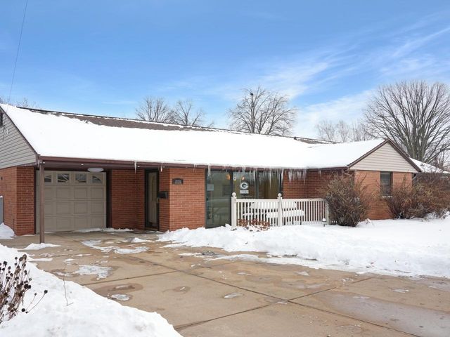 1735 S Oneida STREET, Green Bay, WI 54304