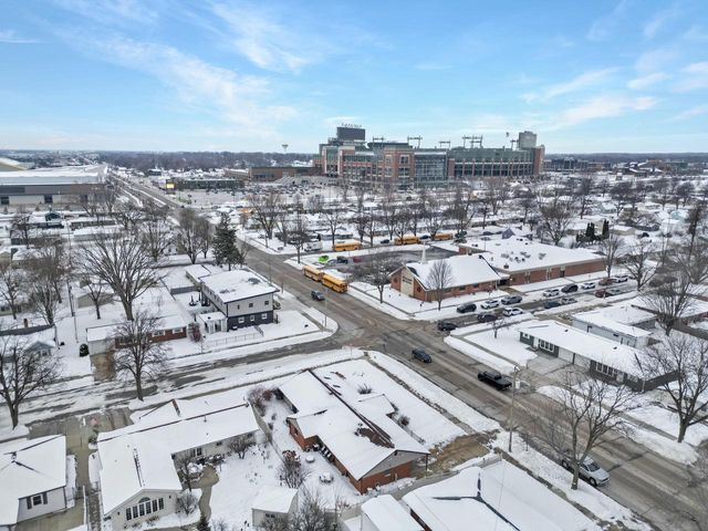 1735 S Oneida STREET, Green Bay, WI 54304