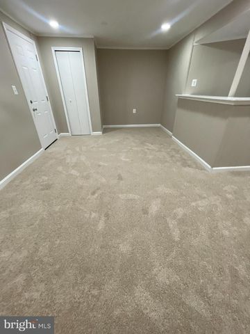 9015 CONGRESS PL, Landover, MD 20785