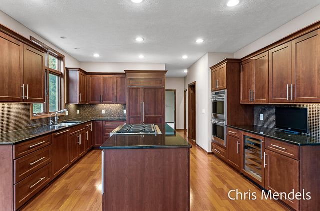 150 Bay Circle Drive, Holland, MI 49424