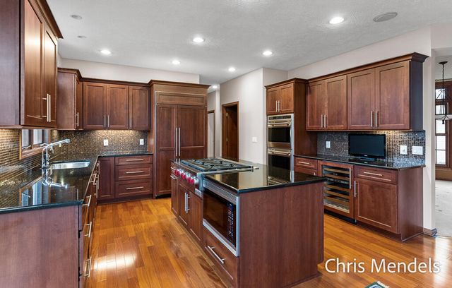 150 Bay Circle Drive, Holland, MI 49424