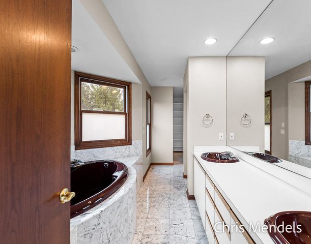 150 Bay Circle Drive, Holland, MI 49424