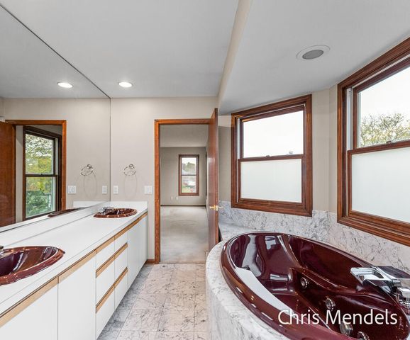 150 Bay Circle Drive, Holland, MI 49424