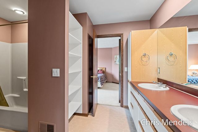 150 Bay Circle Drive, Holland, MI 49424