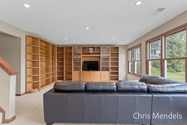 150 Bay Circle Drive, Holland, MI 49424