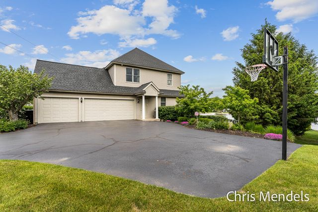 150 Bay Circle Drive, Holland, MI 49424