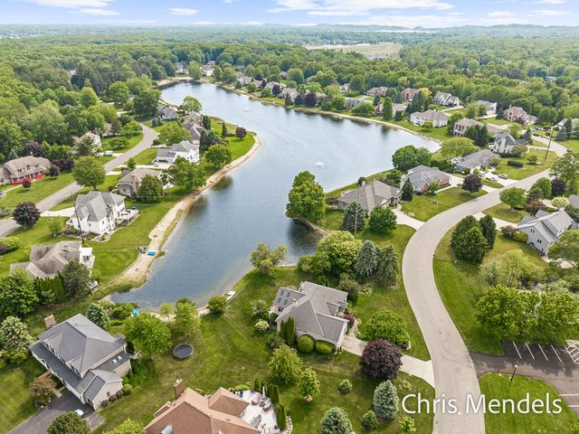 150 Bay Circle Drive, Holland, MI 49424