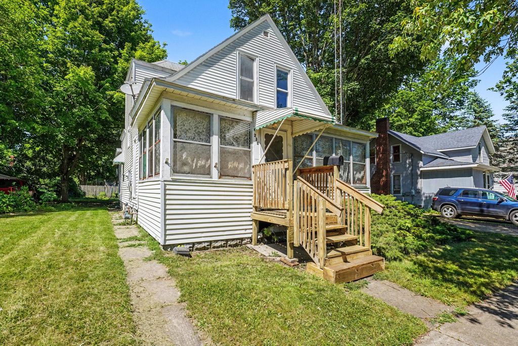 238 4th Avenue, Three Rivers City, MI 49093