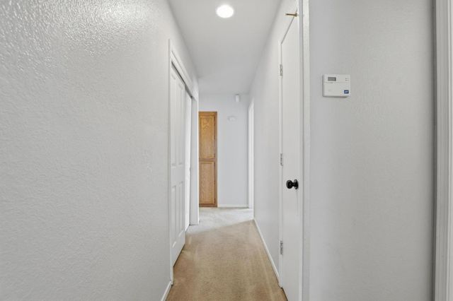 1707 Chateau Dr, Olivehurst, CA 95961