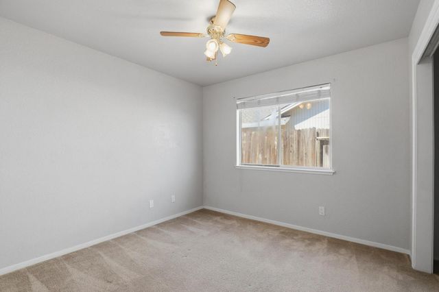 1707 Chateau Dr, Olivehurst, CA 95961