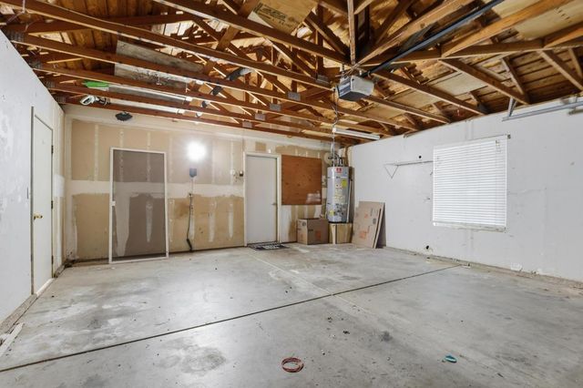 1707 Chateau Dr, Olivehurst, CA 95961