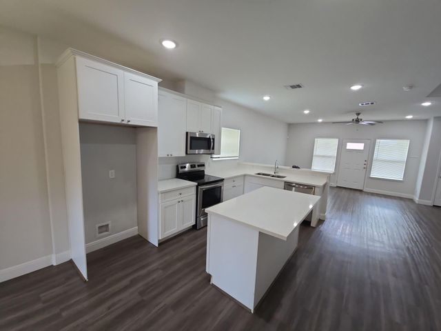 8235 Locksley Road A, Houston, TX 77078