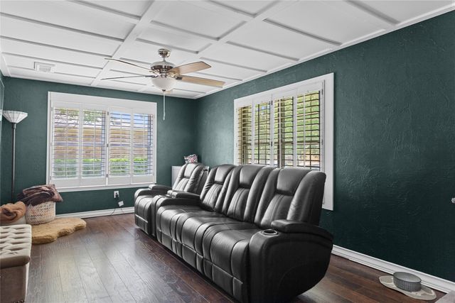 2900 Bedfordshire, Bedford, TX 76021