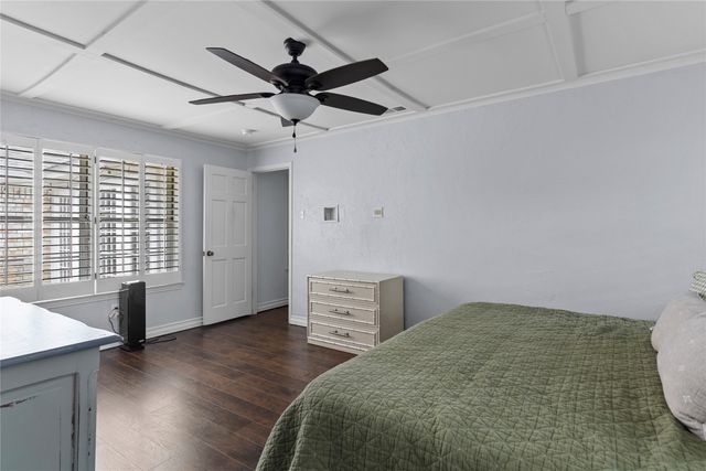 2900 Bedfordshire, Bedford, TX 76021