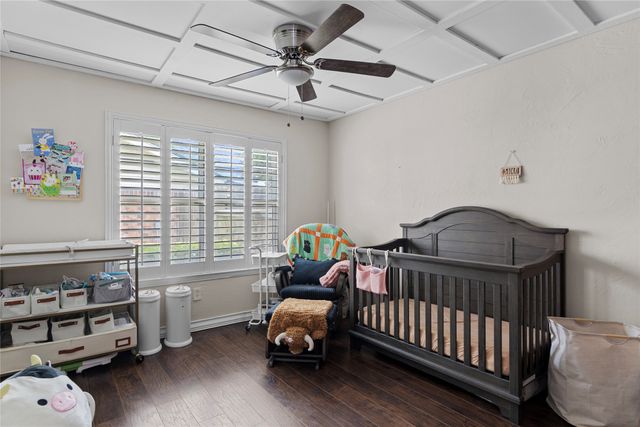 2900 Bedfordshire, Bedford, TX 76021