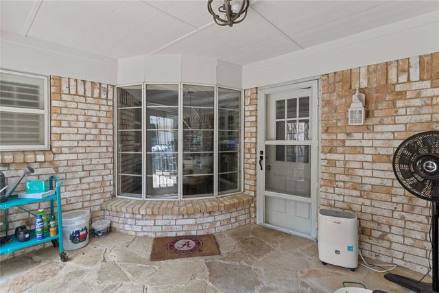 2900 Bedfordshire, Bedford, TX 76021