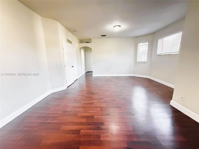 5081 SW 136th Ter, Miramar, FL 33027