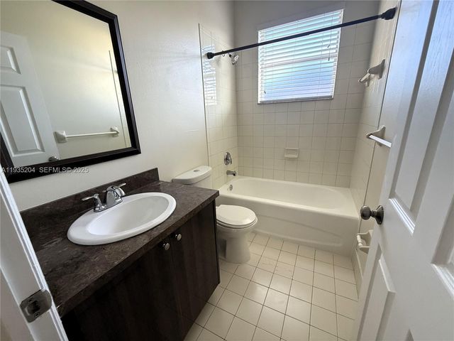 5081 SW 136th Ter, Miramar, FL 33027