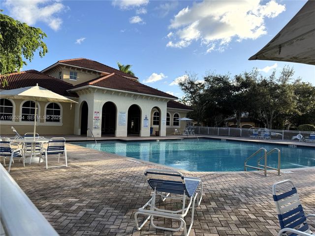 5081 SW 136th Ter, Miramar, FL 33027