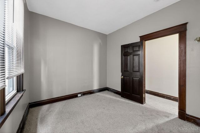 5906 Highland Avenue, Elmwood Place, OH 45216