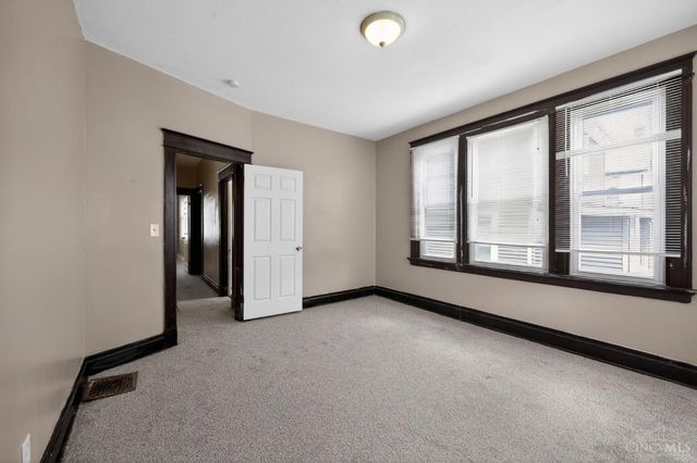 5906 Highland Avenue, Elmwood Place, OH 45216