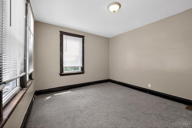 5906 Highland Avenue, Elmwood Place, OH 45216