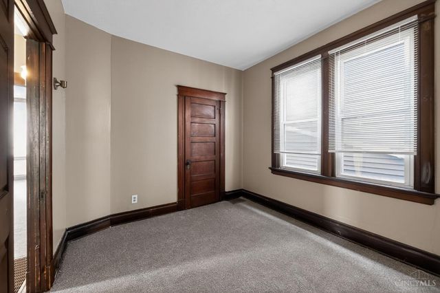 5906 Highland Avenue, Elmwood Place, OH 45216