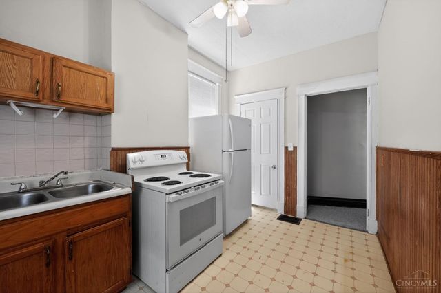 5906 Highland Avenue, Elmwood Place, OH 45216