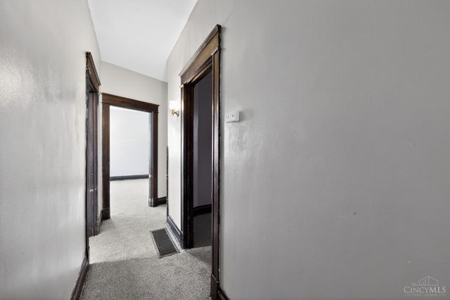 5906 Highland Avenue, Elmwood Place, OH 45216