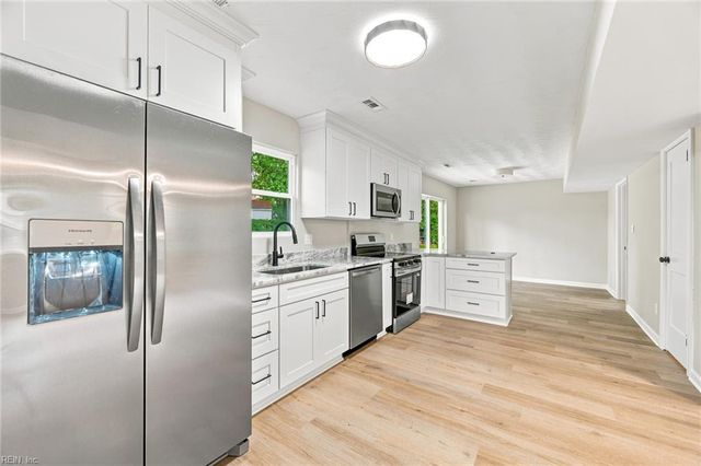 808 Holly Hedge AVE, Virginia Beach, VA 23452
