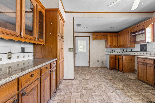 1159 County Road 479D, Mt Enterprise, TX 75681