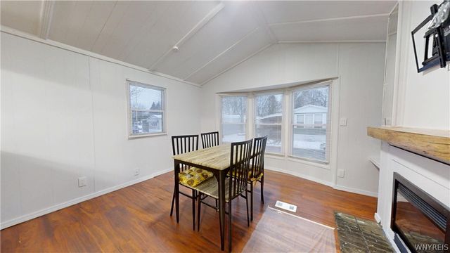 37 Jenny Court, Cheektowaga, NY 14225