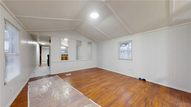 37 Jenny Court, Cheektowaga, NY 14225