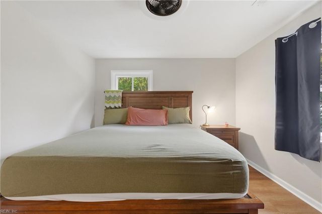 26 Woodhaven RD, Newport News, VA 23608