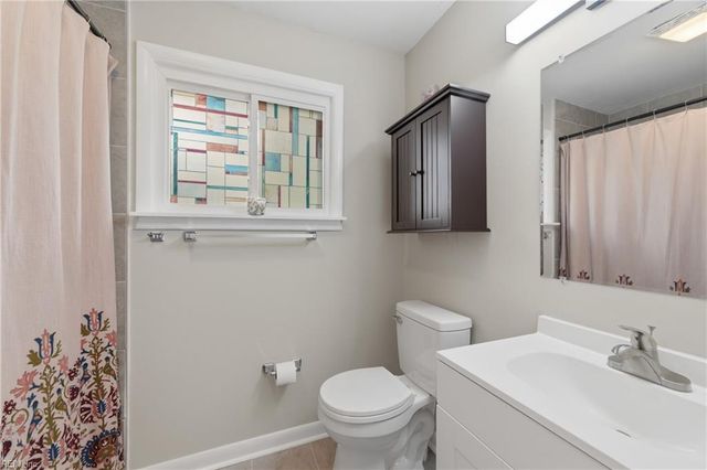 26 Woodhaven RD, Newport News, VA 23608