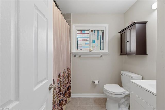 26 Woodhaven RD, Newport News, VA 23608