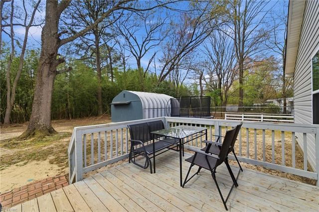 26 Woodhaven RD, Newport News, VA 23608