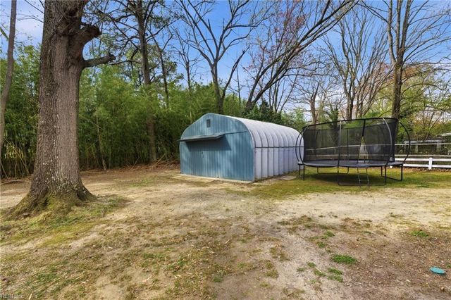 26 Woodhaven RD, Newport News, VA 23608