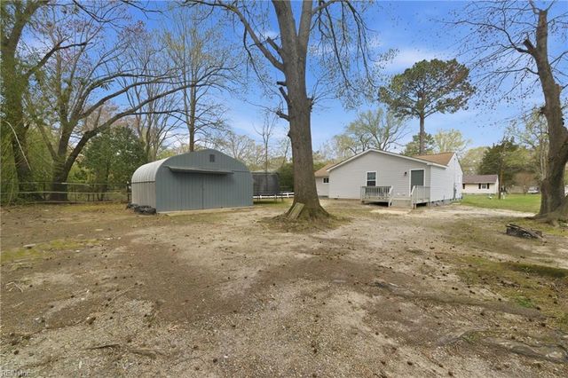 26 Woodhaven RD, Newport News, VA 23608