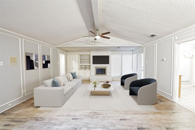 4010-4012 Saint Christopher Lane, Dallas, TX 75287