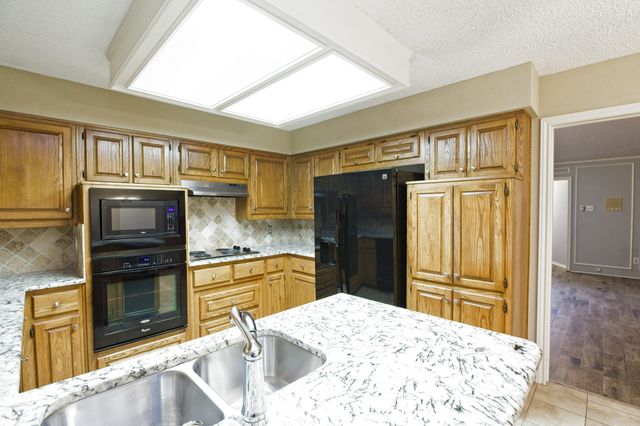 4010-4012 Saint Christopher Lane, Dallas, TX 75287