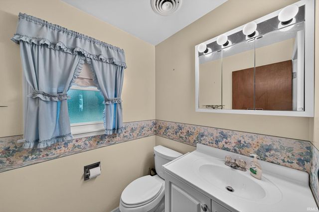 15674 Embers Drive, Mishawaka, IN 46545