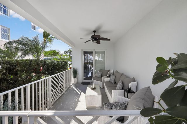 915 Bay Colony Drive S, Juno Beach, FL 33408