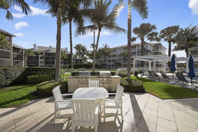 915 Bay Colony Drive S, Juno Beach, FL 33408