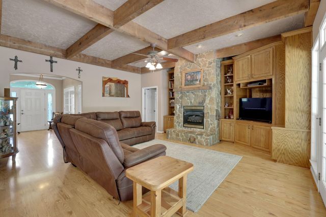 401 Hill Creek Drive, Coldspring, TX 77331
