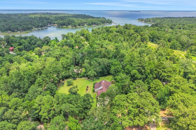 401 Hill Creek Drive, Coldspring, TX 77331