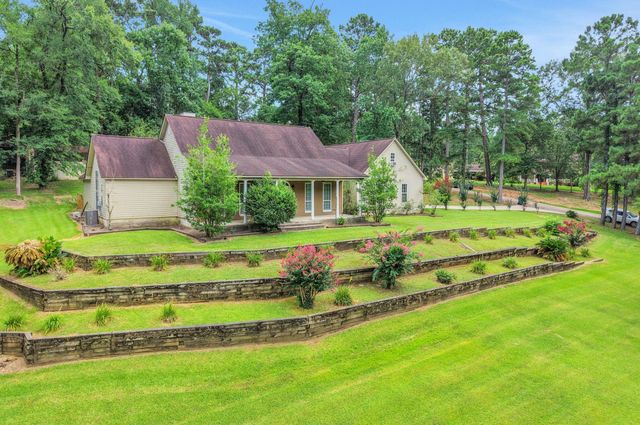 401 Hill Creek Drive, Coldspring, TX 77331