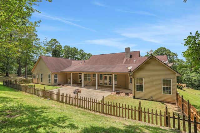 401 Hill Creek Drive, Coldspring, TX 77331