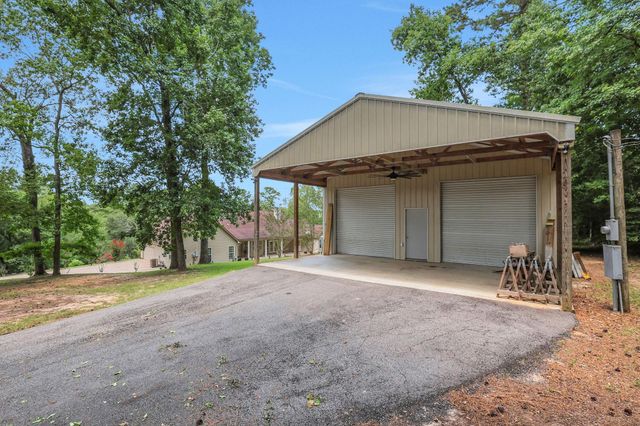 401 Hill Creek Drive, Coldspring, TX 77331